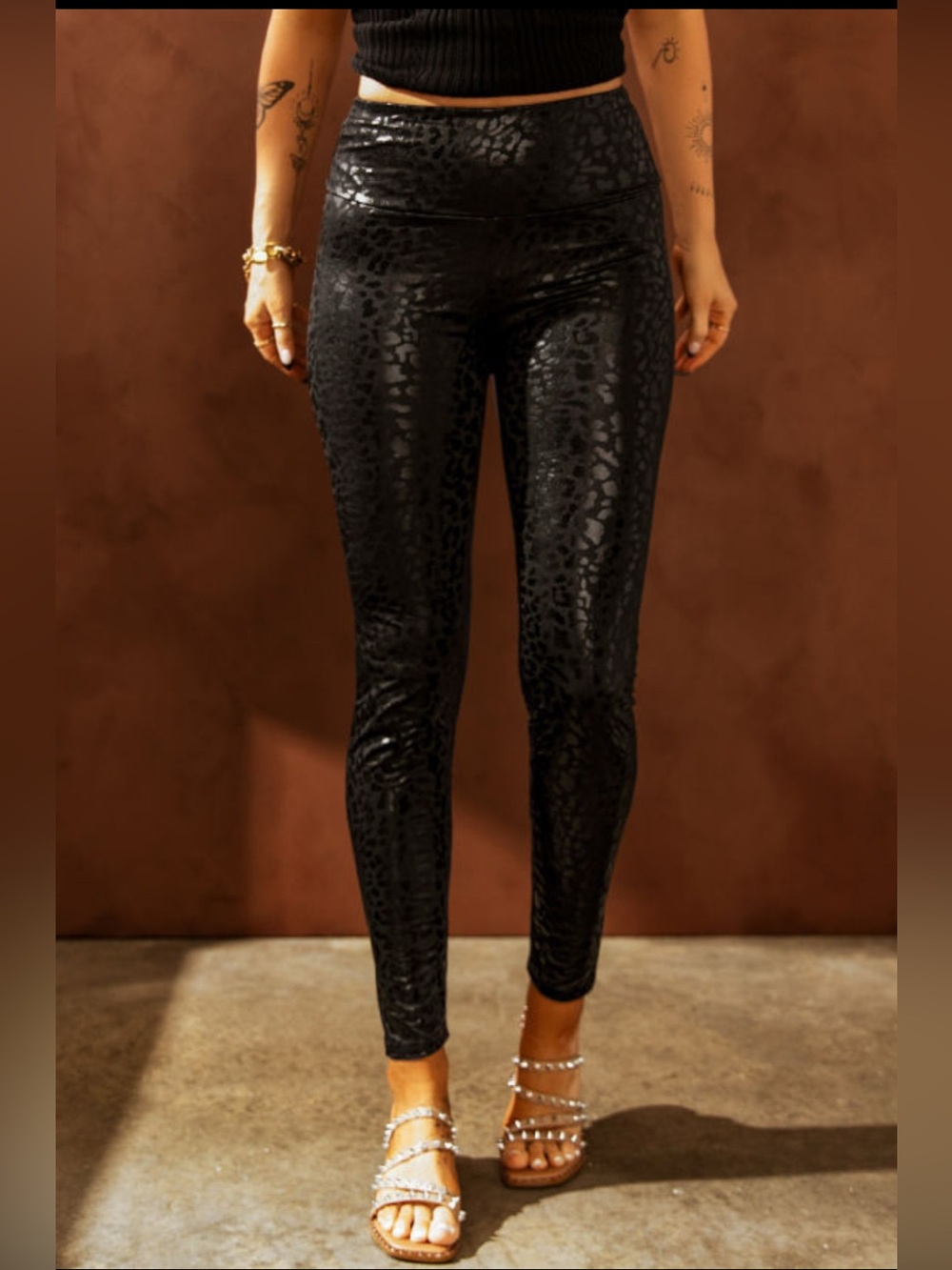 Black High-Waist Leopard Shine Leggings